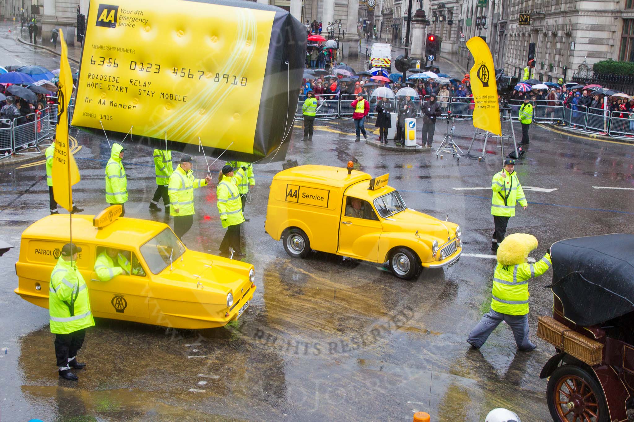 Lord Mayor's Show 2013: 60- The Automobile Association-AA1, the AA's 1904 Renault, and AA2 , a 1918 Chater-Lea motorcycle lead the AAs procession of historical amd modern patrol vehicles..
Press stand opposite Mansion House, City of London,
London,
Greater London,
United Kingdom,
on 09 November 2013 at 11:32, image #762