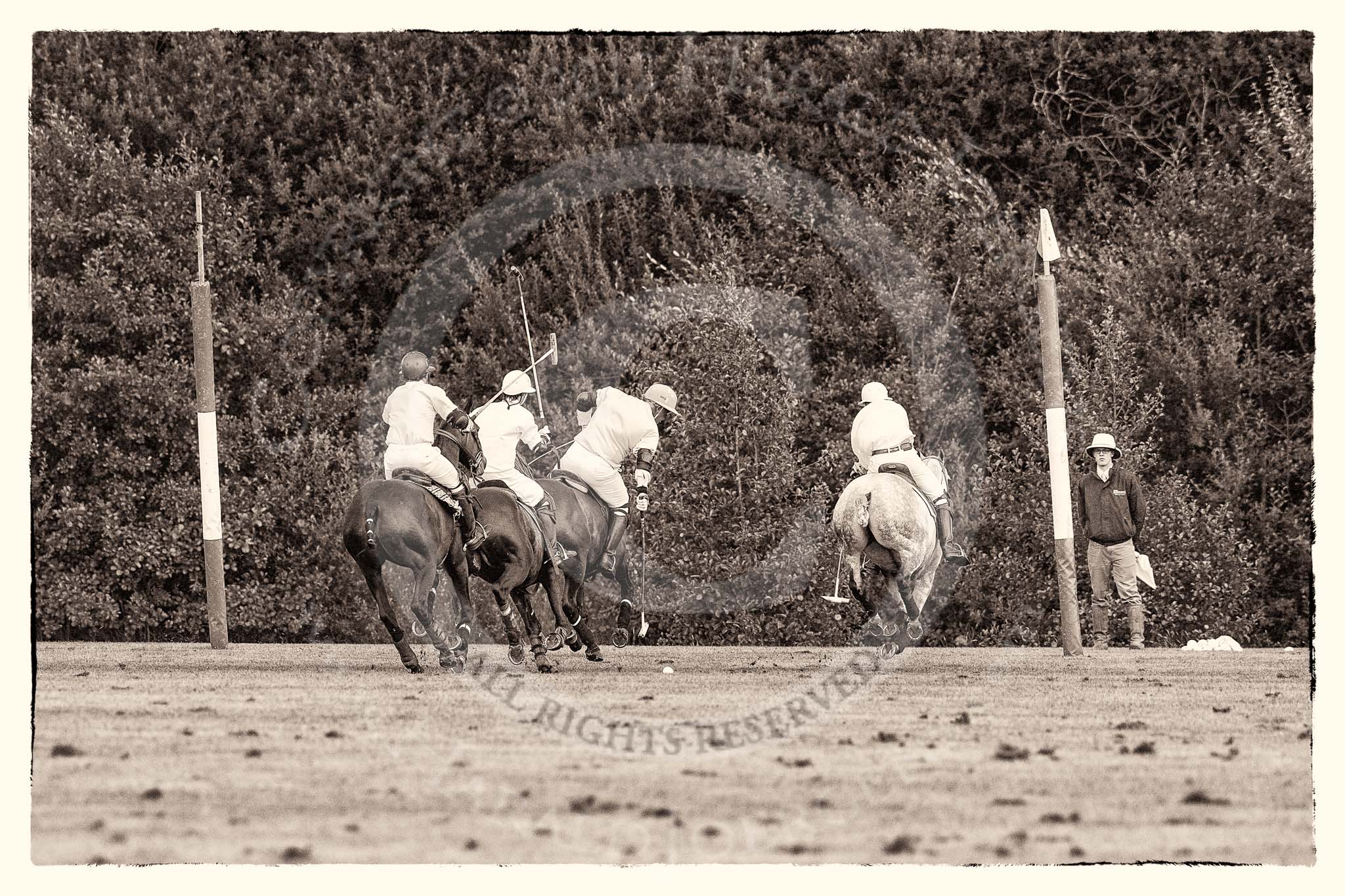 7th Heritage Polo Cup semi-finals: La Mariposa v La Golondrina..
Hurtwood Park Polo Club,
Ewhurst Green,
Surrey,
United Kingdom,
on 04 August 2012 at 15:46, image #276