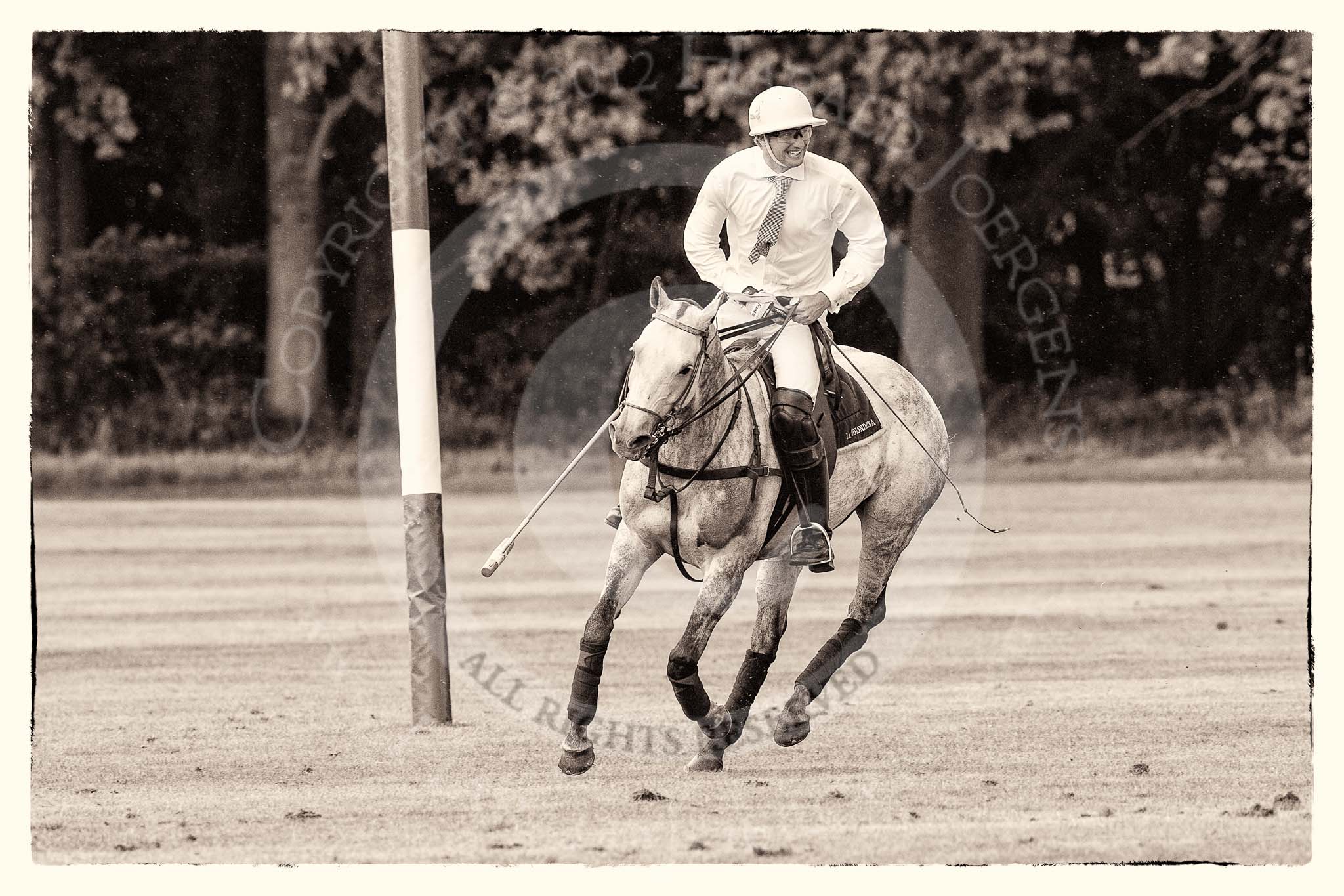 7th Heritage Polo Cup semi-finals: La Golondrina Argentina Pedro Harrison turning his mare back to play..
Hurtwood Park Polo Club,
Ewhurst Green,
Surrey,
United Kingdom,
on 04 August 2012 at 15:47, image #282