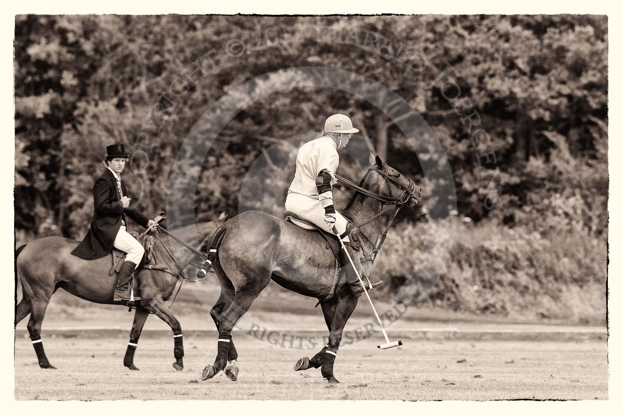 7th Heritage Polo Cup semi-finals: Mariano Darritchon preparing for the Penalty 4 shot..
Hurtwood Park Polo Club,
Ewhurst Green,
Surrey,
United Kingdom,
on 04 August 2012 at 15:48, image #285