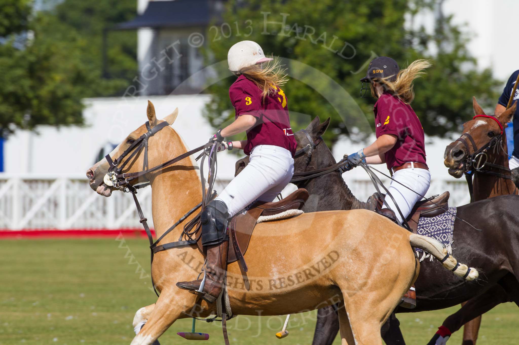 DBPC Polo in the Park 2013, Final of the Amaranther Trophy (0 Goal), Bucking Broncos vs The Inn Team.
Dallas Burston Polo Club, ,
Southam,
Warwickshire,
United Kingdom,
on 01 September 2013 at 11:34, image #110