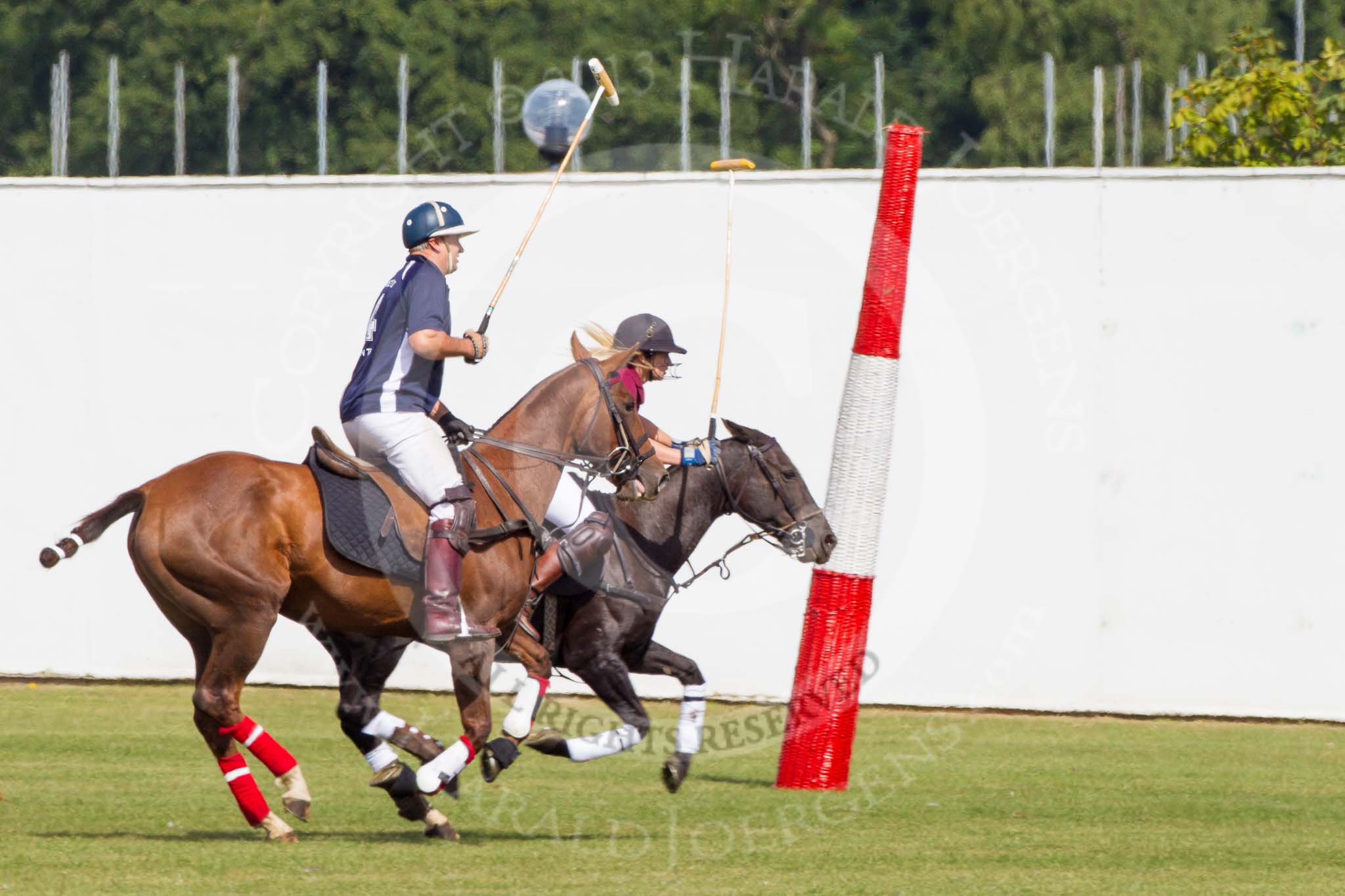 DBPC Polo in the Park 2013, Final of the Amaranther Trophy (0 Goal), Bucking Broncos vs The Inn Team.
Dallas Burston Polo Club, ,
Southam,
Warwickshire,
United Kingdom,
on 01 September 2013 at 11:36, image #115