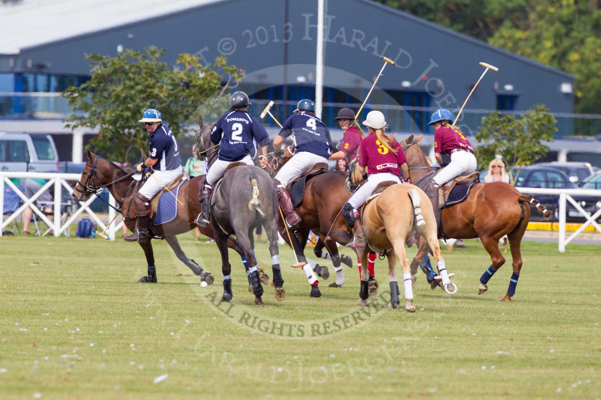 DBPC Polo in the Park 2013, Final of the Amaranther Trophy (0 Goal), Bucking Broncos vs The Inn Team.
Dallas Burston Polo Club, ,
Southam,
Warwickshire,
United Kingdom,
on 01 September 2013 at 12:23, image #189