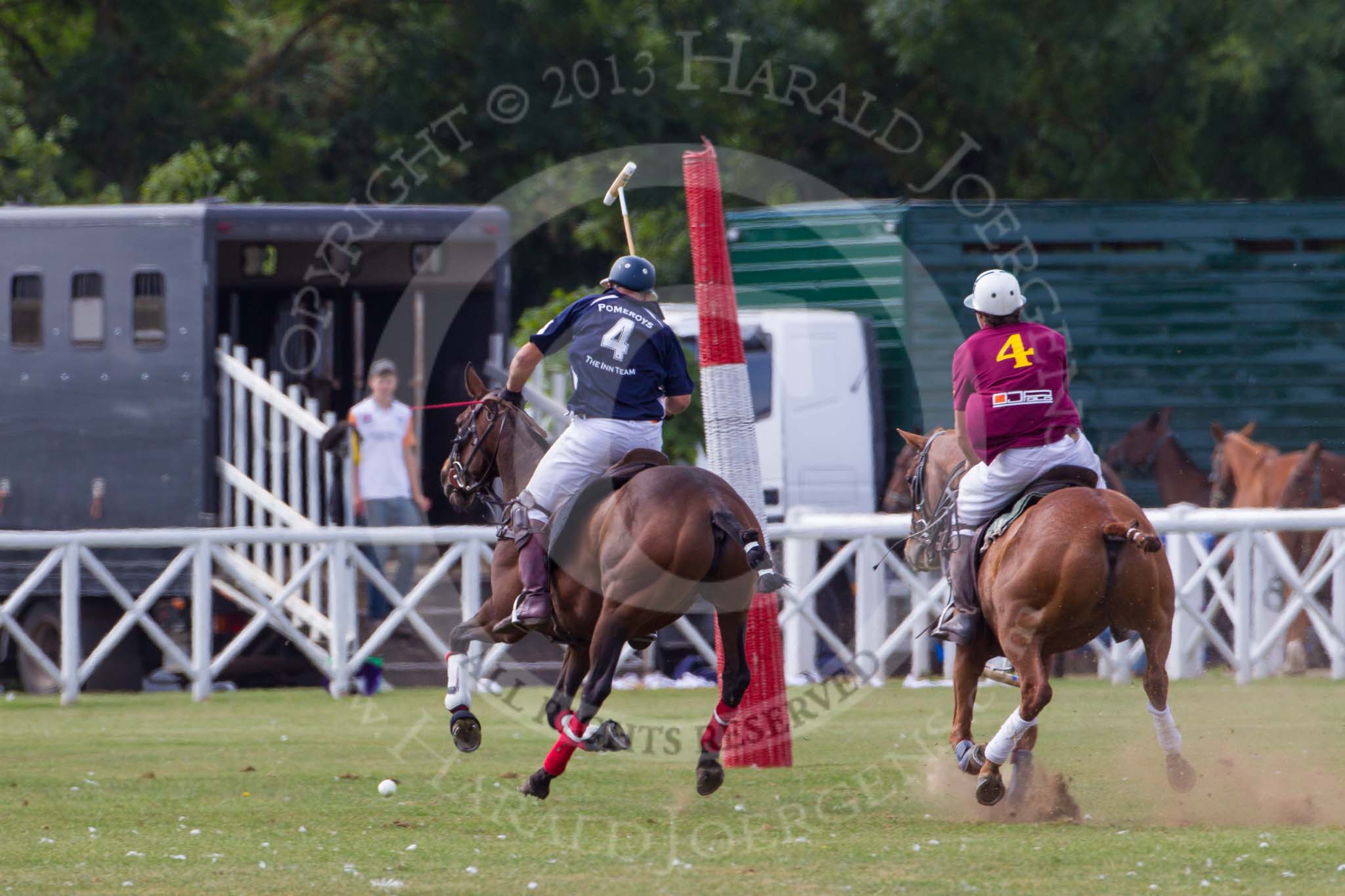 DBPC Polo in the Park 2013, Final of the Amaranther Trophy (0 Goal), Bucking Broncos vs The Inn Team.
Dallas Burston Polo Club, ,
Southam,
Warwickshire,
United Kingdom,
on 01 September 2013 at 12:23, image #192