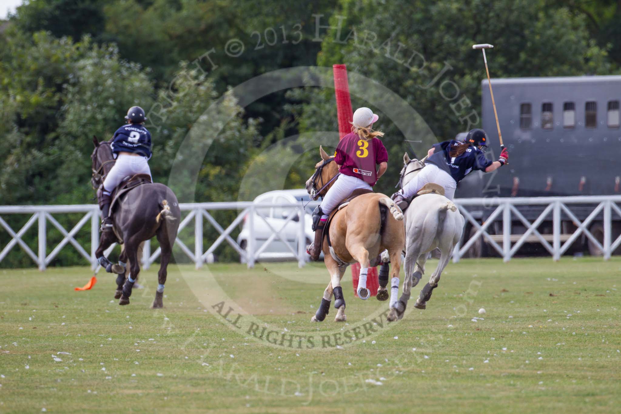 DBPC Polo in the Park 2013, Final of the Amaranther Trophy (0 Goal), Bucking Broncos vs The Inn Team.
Dallas Burston Polo Club, ,
Southam,
Warwickshire,
United Kingdom,
on 01 September 2013 at 12:26, image #205