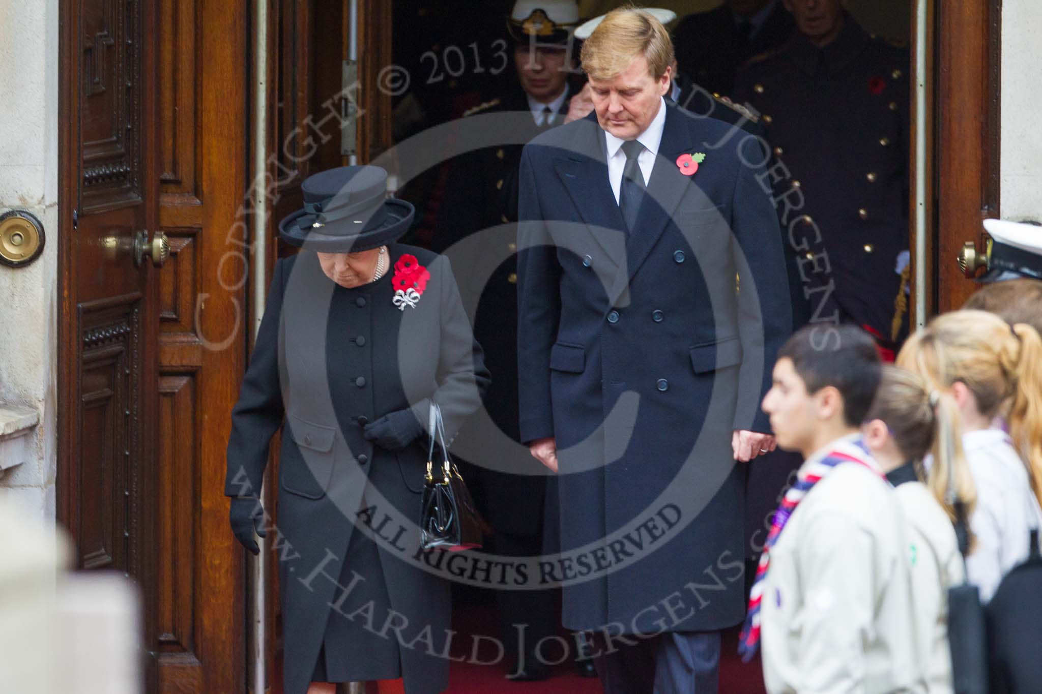 Remembrance Sunday at the Cenotaph 2015: HM The Queen and HM The King of the Netherlands leaving the Foreign- and Commonwealth Office Building, followed by other members of the Royal Family. Image #124, 08 November 2015 10:58 Whitehall, London, UK