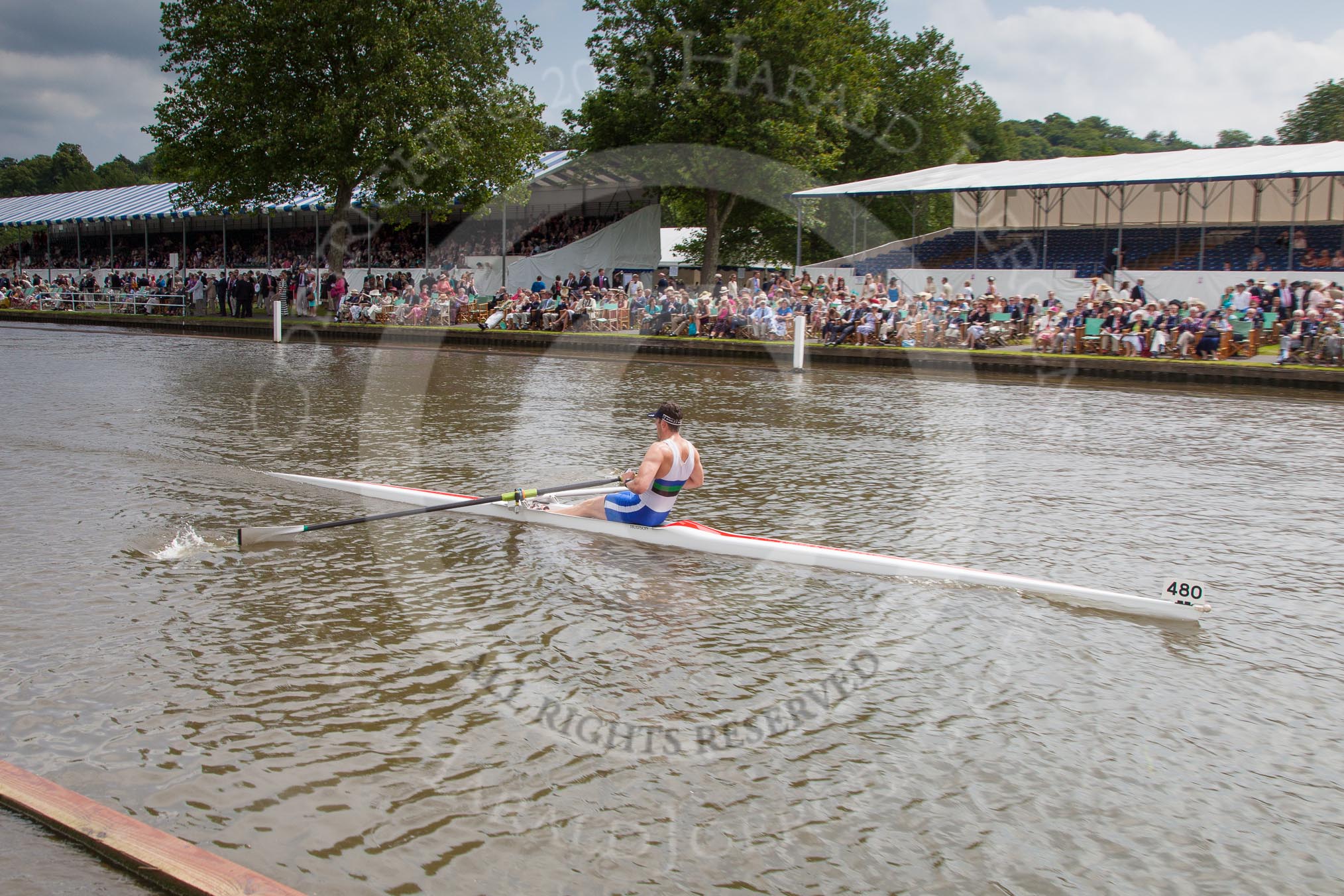 Henley Royal Regatta 2012 (Thursday): Race 25, Diamond Challenge Sculls:  Queen's University, Belfast (480, Bucks) v Club Salvadoreno, El Salvador  (465, Berks).
River Thames beteen Henley-on-Thames and Remenham/Temple Island ,
Henley-on-Thames,
Oxfordshire,
United Kingdom,
on 28 June 2012 at 11:28, image #176