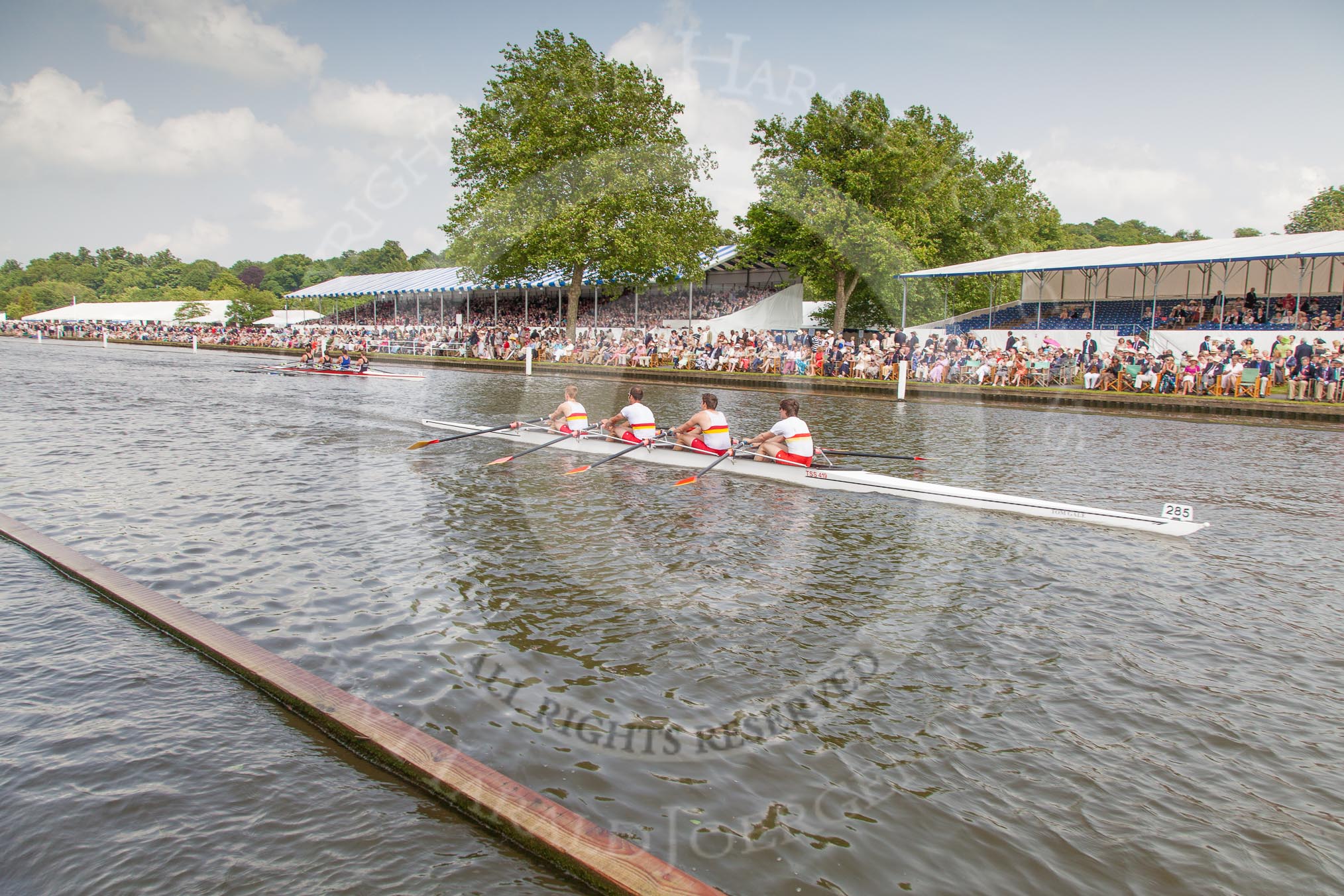 Henley Royal Regatta 2012 (Thursday): Race 49, Prince of Wales Challenge Cup:  The Tideway Scullers' School (285, Bucks) v Cardiff University and Cardiff City Rowing Club (267, Berks).
River Thames beteen Henley-on-Thames and Remenham/Temple Island ,
Henley-on-Thames,
Oxfordshire,
United Kingdom,
on 28 June 2012 at 15:24, image #355