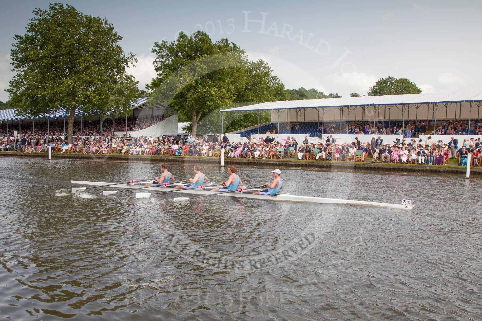 Henley Royal Regatta 2012 (Thursday): Race 50, Fawley Challenge Cup:  Sydney Rowing Club, Australia (318, Bucks) v Star Club (317, Berks).
River Thames beteen Henley-on-Thames and Remenham/Temple Island ,
Henley-on-Thames,
Oxfordshire,
United Kingdom,
on 28 June 2012 at 15:29, image #362