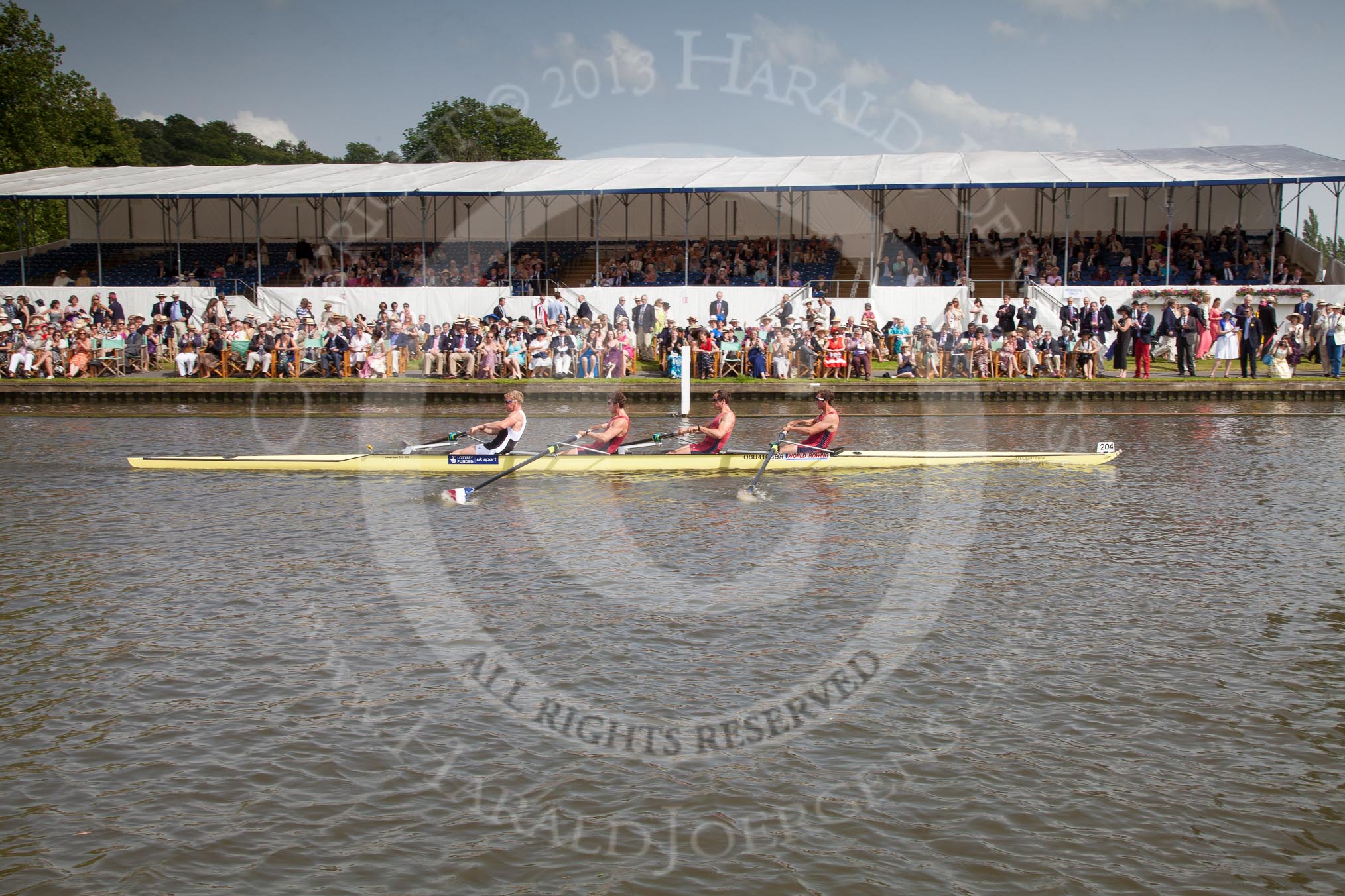 Henley Royal Regatta 2012 (Thursday): Race 53, Visitors' Challenge Cup:  Imperial College London and University of Londonl (197, Bucks) v Oxford Brookes University and Moleset Boat Club (204, Berks).
River Thames beteen Henley-on-Thames and Remenham/Temple Island ,
Henley-on-Thames,
Oxfordshire,
United Kingdom,
on 28 June 2012 at 15:49, image #384