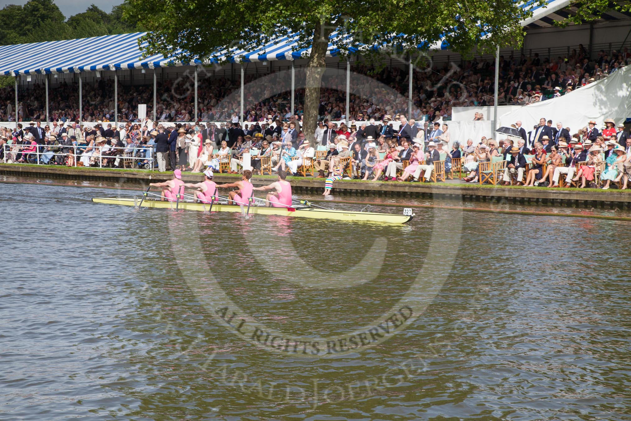 Henley Royal Regatta 2012 (Thursday): Race 54, Fawley Challenge Cup:  Melbourne Grammar School, Australia (308, Bucks) v Westminster School (327, Berks).
River Thames beteen Henley-on-Thames and Remenham/Temple Island ,
Henley-on-Thames,
Oxfordshire,
United Kingdom,
on 28 June 2012 at 15:53, image #392