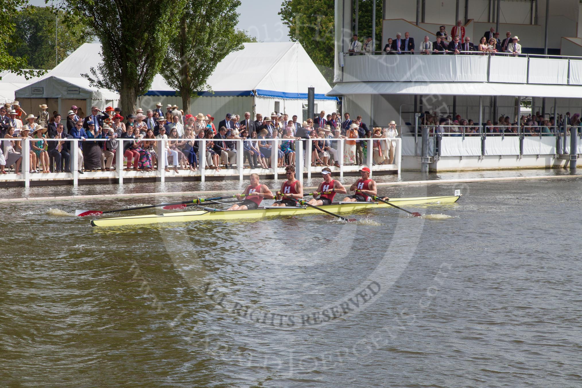 Henley Royal Regatta 2012 (Thursday): Race 55, Prince Albert Challenge Cup:  University of Birmingham (397, Bucks) v Harvard University, U.S.A. (382, Berks).
River Thames beteen Henley-on-Thames and Remenham/Temple Island ,
Henley-on-Thames,
Oxfordshire,
United Kingdom,
on 28 June 2012 at 15:57, image #400