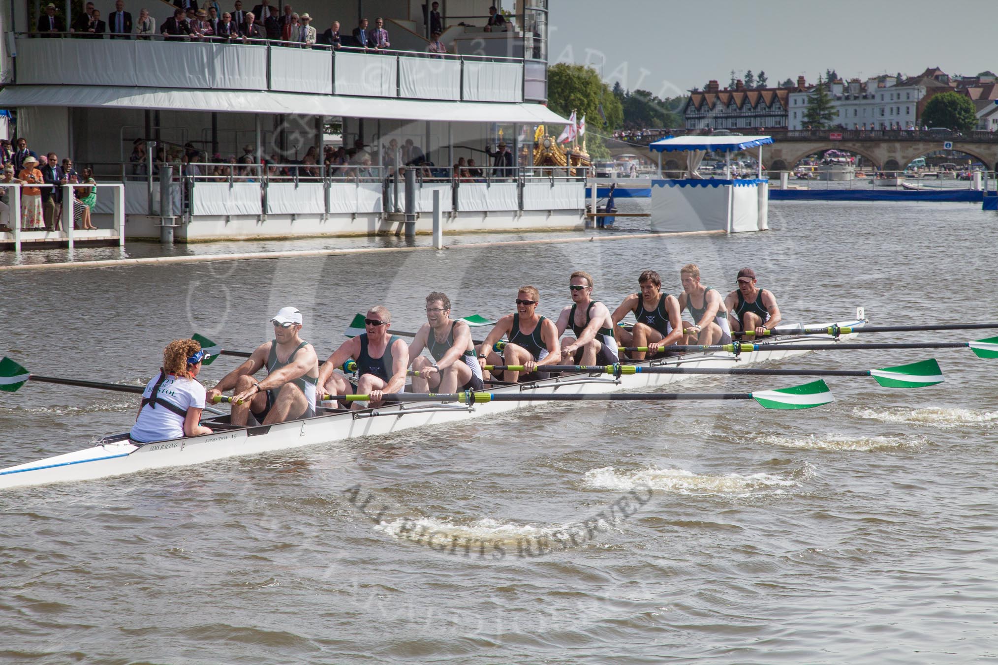 Henley Royal Regatta 2012 (Thursday): Race 55, Prince Albert Challenge Cup:  University of Birmingham (397, Bucks) v Harvard University, U.S.A. (382, Berks).
River Thames beteen Henley-on-Thames and Remenham/Temple Island ,
Henley-on-Thames,
Oxfordshire,
United Kingdom,
on 28 June 2012 at 16:06, image #410