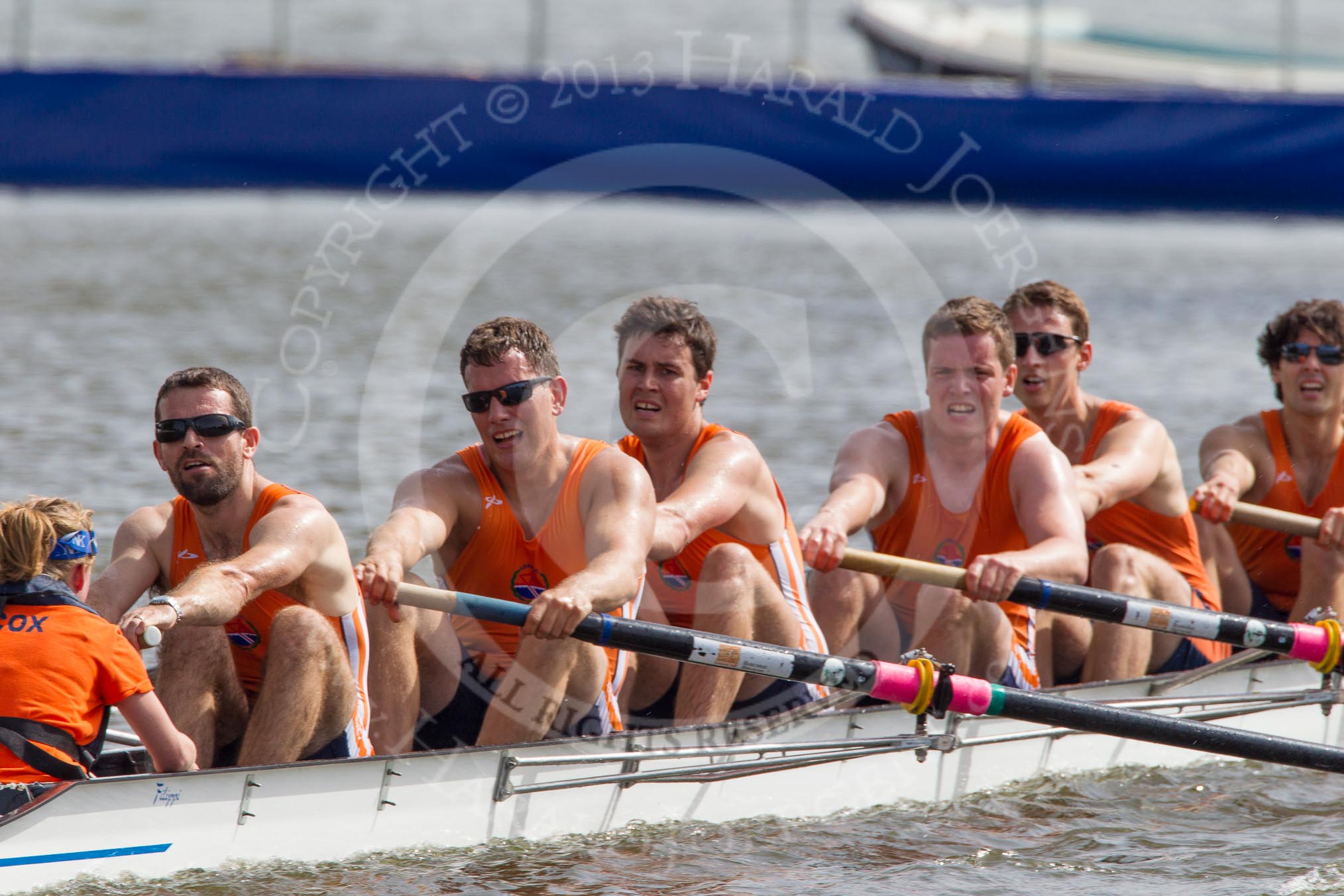 Henley Royal Regatta 2012 (Thursday): Race 55, Prince Albert Challenge Cup:  University of Birmingham (397, Bucks) v Harvard University, U.S.A. (382, Berks).
River Thames beteen Henley-on-Thames and Remenham/Temple Island ,
Henley-on-Thames,
Oxfordshire,
United Kingdom,
on 28 June 2012 at 16:06, image #412