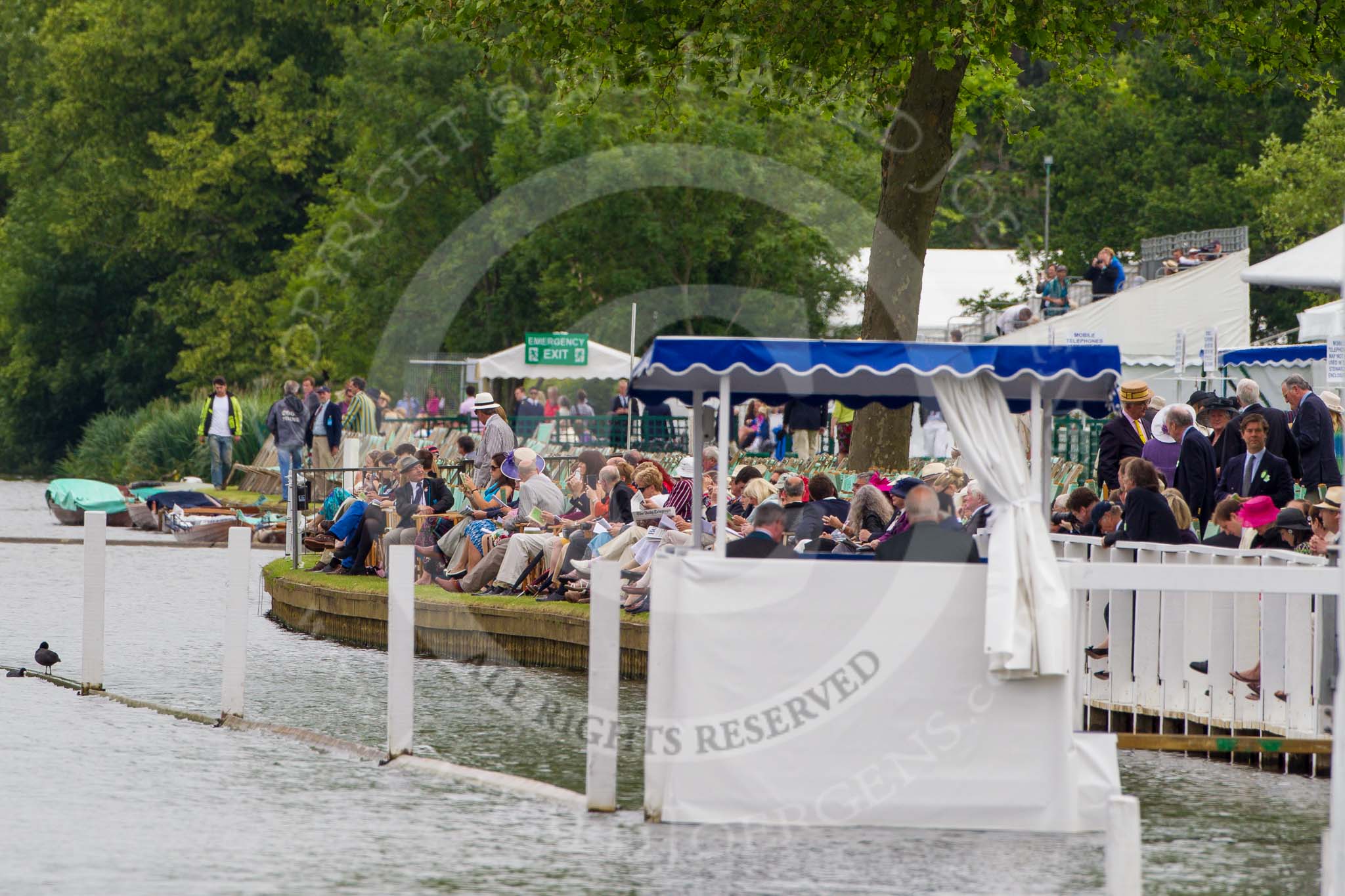 Henley Royal Regatta 2013, Thursday.
River Thames between Henley and Temple Island,
Henley-on-Thames,
Berkshire,
United Kingdom,
on 04 July 2013 at 09:21, image #30