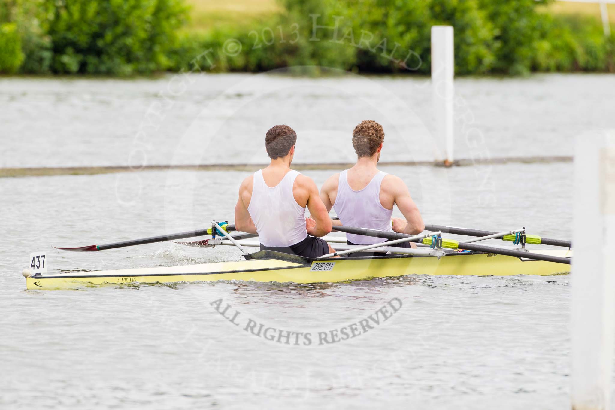 Henley Royal Regatta 2013, Thursday.
River Thames between Henley and Temple Island,
Henley-on-Thames,
Berkshire,
United Kingdom,
on 04 July 2013 at 09:57, image #42