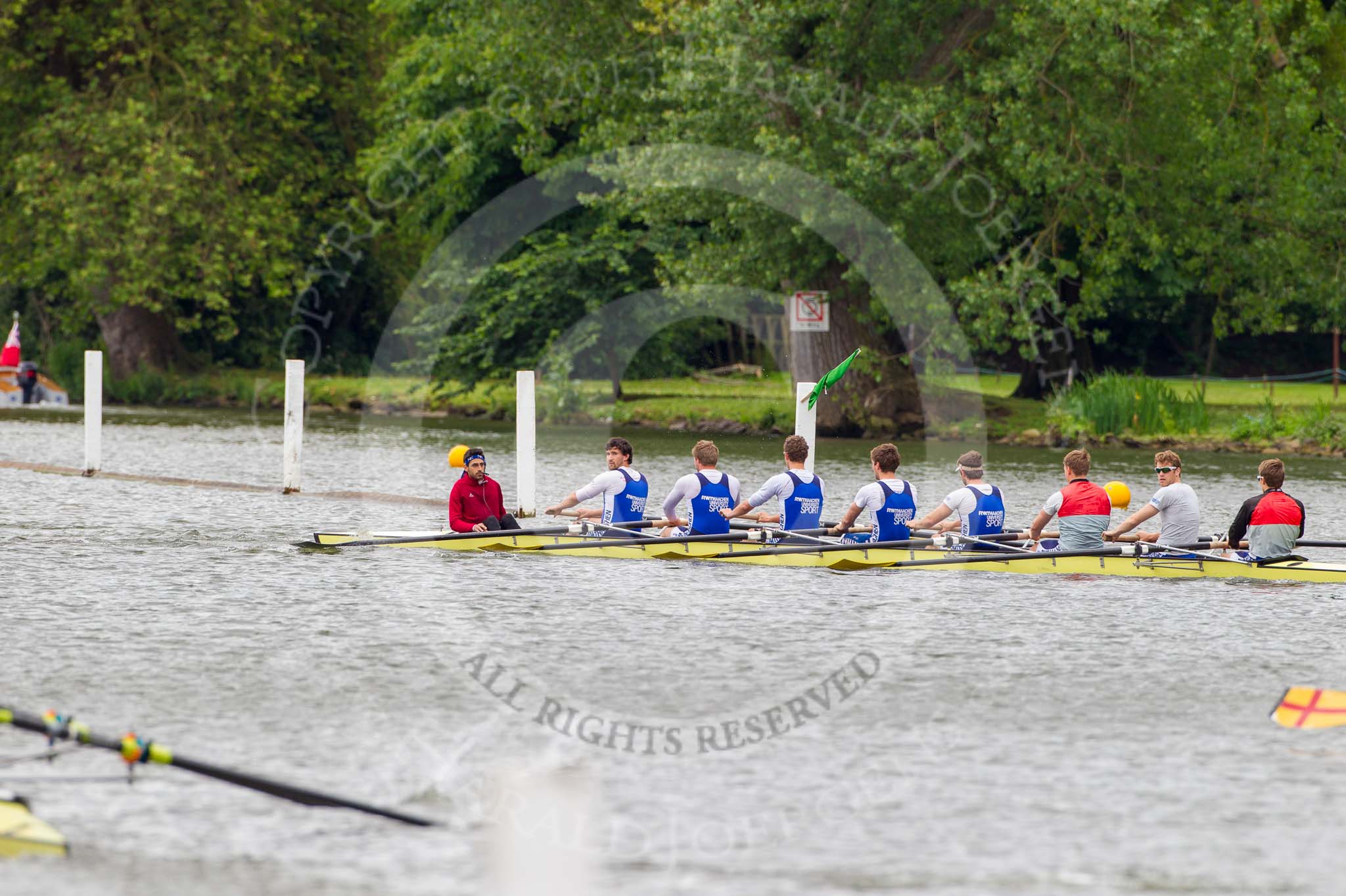 Henley Royal Regatta 2013, Thursday.
River Thames between Henley and Temple Island,
Henley-on-Thames,
Berkshire,
United Kingdom,
on 04 July 2013 at 11:12, image #160