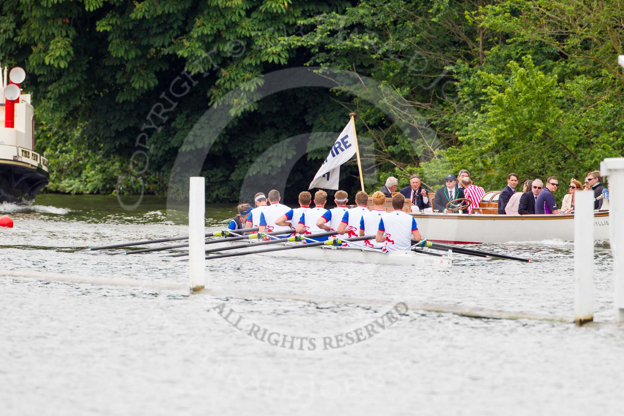 Henley Royal Regatta 2013, Thursday.
River Thames between Henley and Temple Island,
Henley-on-Thames,
Berkshire,
United Kingdom,
on 04 July 2013 at 11:15, image #164