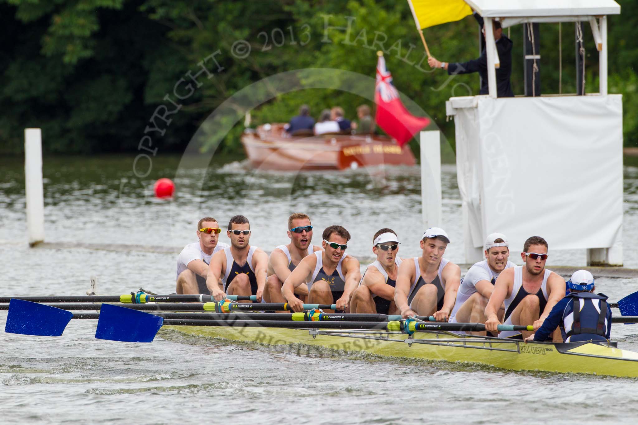 Henley Royal Regatta 2013, Thursday.
River Thames between Henley and Temple Island,
Henley-on-Thames,
Berkshire,
United Kingdom,
on 04 July 2013 at 11:31, image #212