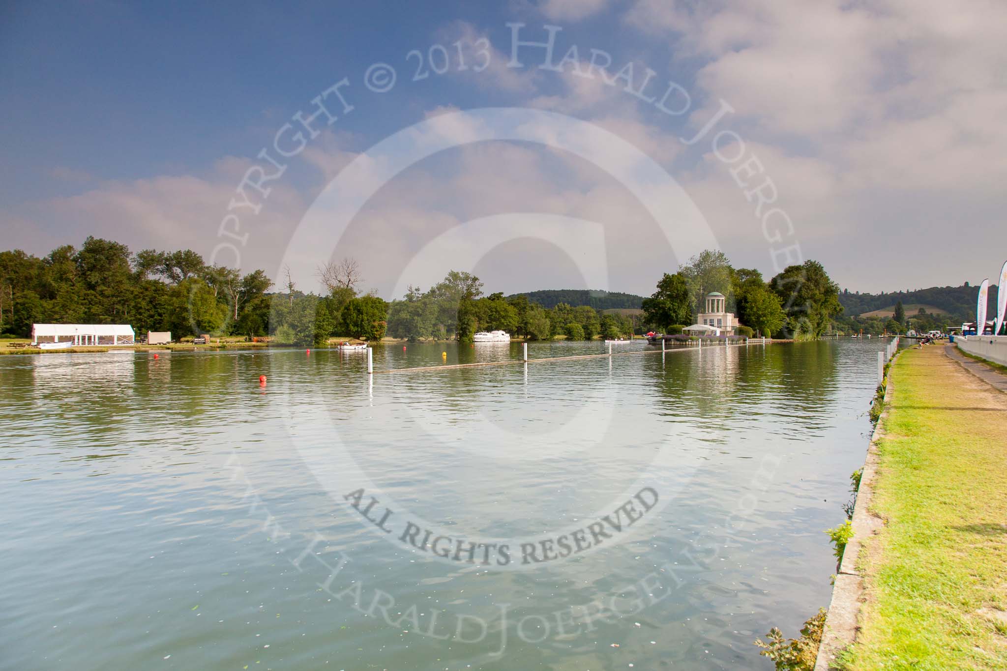 Henley Royal Regatta 2013, Saturday: Peace an quiet, 40 minutes before the start of the races, close to the race start at Temple Island. Image #55, 06 July 2013 09:23 River Thames, Henley on Thames, UK