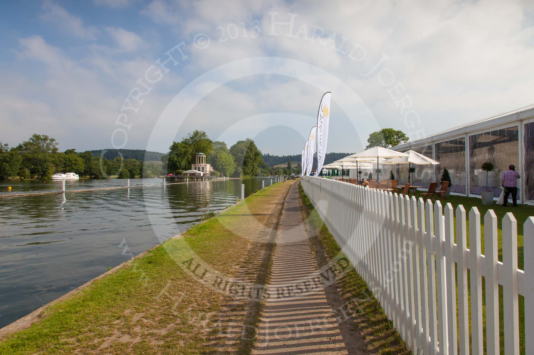 Henley Royal Regatta 2013, Saturday: Peace an quiet, 40 minutes before the start of the races, close to the race start at Temple Island. On the right the ChinaWhite enclosure. Image #57, 06 July 2013 09:24 River Thames, Henley on Thames, UK