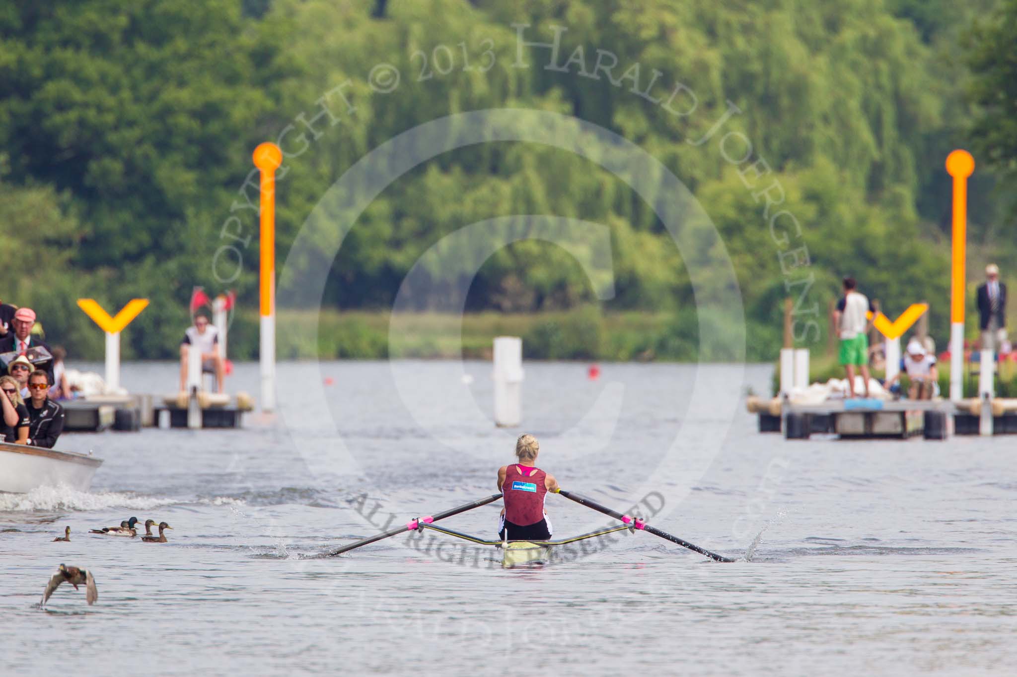 Henley Royal Regatta 2013, Saturday: Race No. 11 for the Princess Royal Challenge Cup, Victoria Thornley (Leander Club) v Emma Twigg (Waiariki Rowing Club, New Zealand), here Emma Twigg. Image #214, 06 July 2013 11:40 River Thames, Henley on Thames, UK