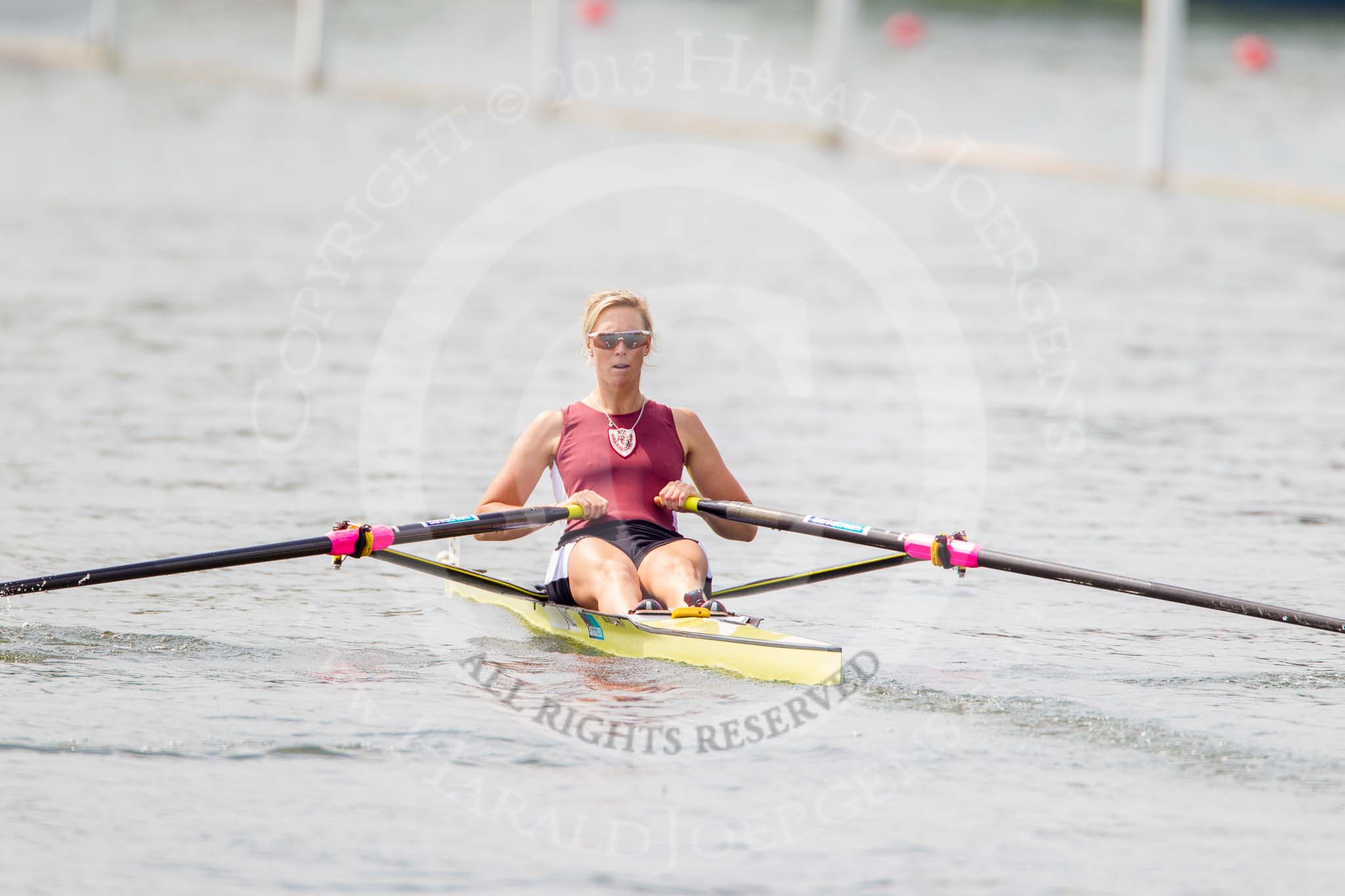 Henley Royal Regatta 2013, Saturday: Race No. 11 for the Princess Royal Challenge Cup, Victoria Thornley (Leander Club) v Emma Twigg (Waiariki Rowing Club, New Zealand), here Emma Twigg. Image #229, 06 July 2013 11:41 River Thames, Henley on Thames, UK