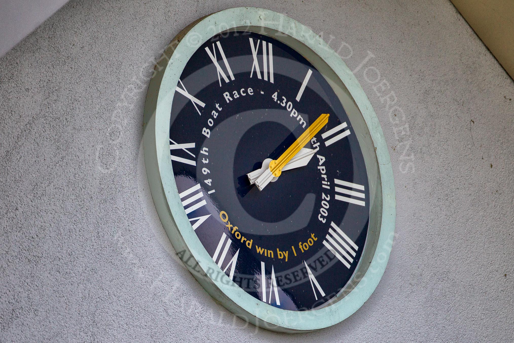 The Boat Race season 2012 - OUBC training: The clock at OUBC's Fleming Boathouse in Wallingford - "Oxford win by 1 foot", "149th Boat Race 2003"..


Oxfordshire,
United Kingdom,
on 20 March 2012 at 14:09, image #4