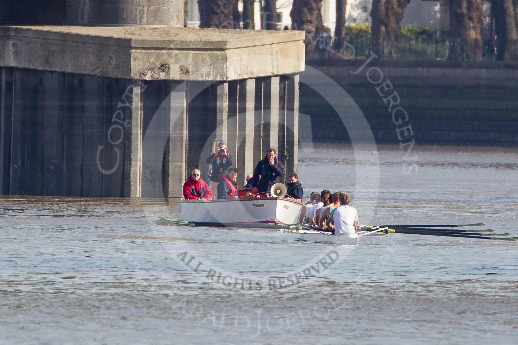 The Boat Race season 2012 - fixture CUBC vs Molesey BC: The start of the race, Behind the Cambridge Blue Boat umpire Boris Rankov..




on 25 March 2012 at 15:17, image #100