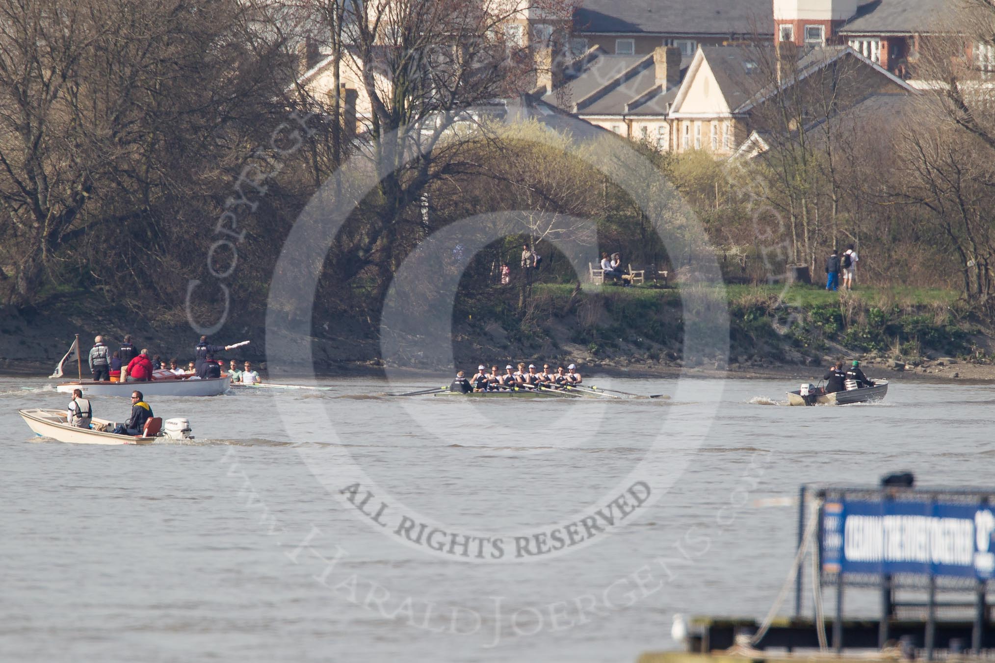 The Boat Race season 2012 - fixture CUBC vs Molesey BC: The CUBC Blue Boat on the left, the Molesey BC Eight on the right, behind them umpire Boris Rankov..




on 25 March 2012 at 15:21, image #142