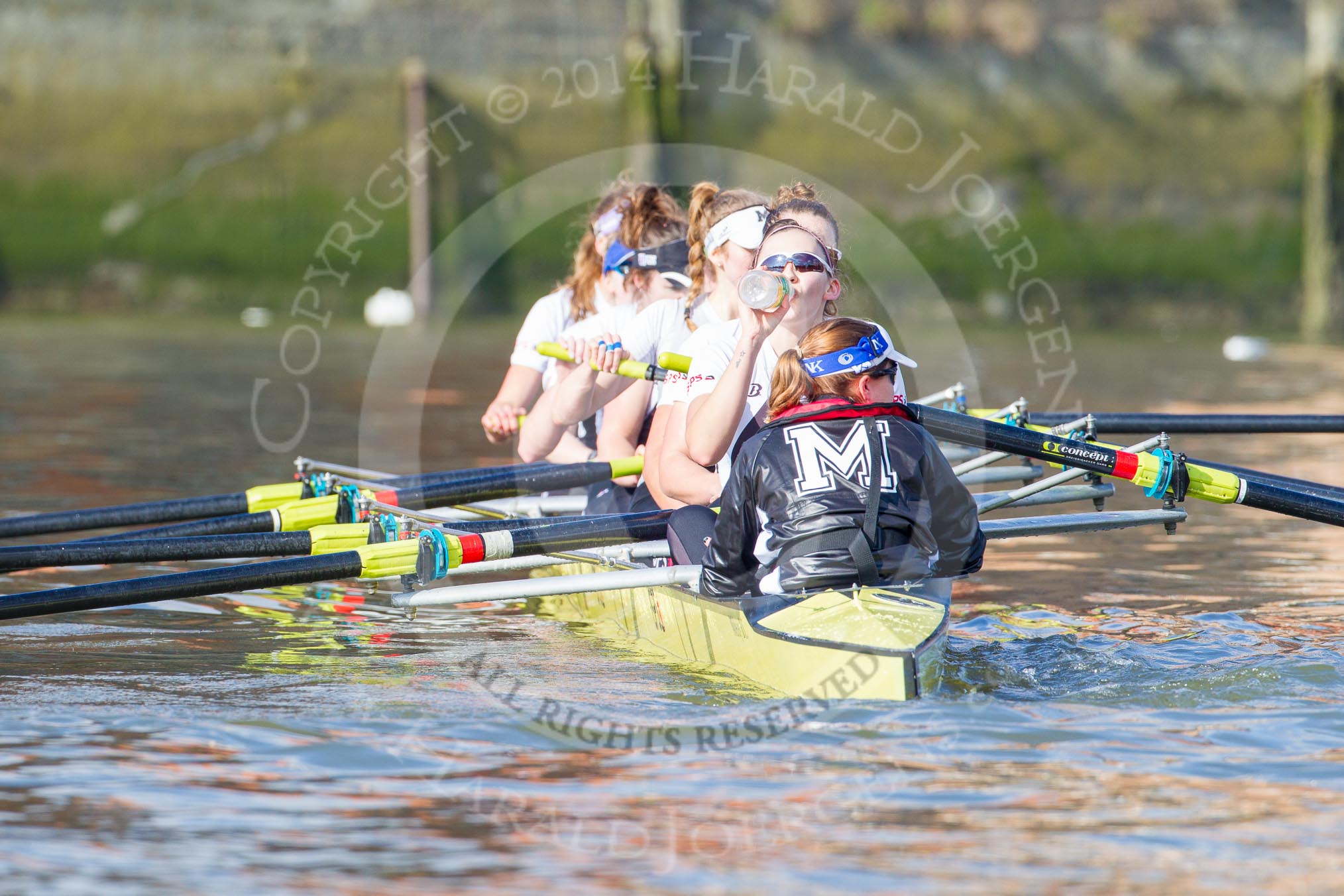 The Boat Race season 2014 - fixture OUWBC vs Molesey BC.




on 01 March 2014 at 13:12, image #207