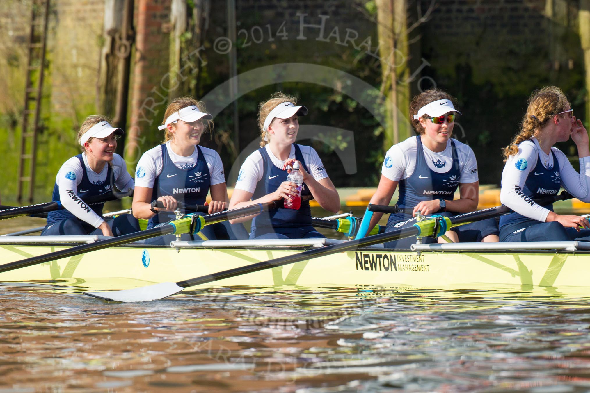 The Boat Race season 2014 - fixture OUWBC vs Molesey BC.




on 01 March 2014 at 13:25, image #249