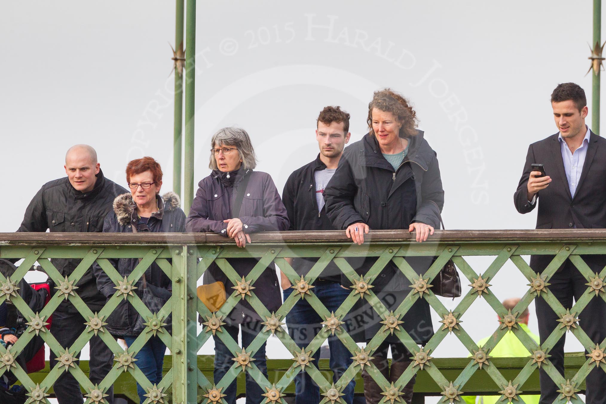 The Boat Race season 2016 - Women's Boat Race Trial Eights (OUWBC, Oxford): Friends and families on Hammersmith Bridge.
River Thames between Putney Bridge and Mortlake,
London SW15,

United Kingdom,
on 10 December 2015 at 12:25, image #210