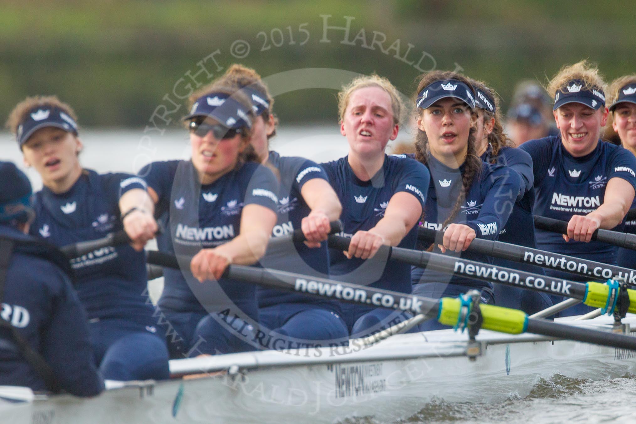 The Boat Race season 2016 - Women's Boat Race Trial Eights (OUWBC, Oxford): "Scylla", here cox-Antonia Stutter, stroke-Emma Lukasiewicz, 7-Lauren Kedar, 6-Joanne Jansen, 5-Anastasia Chitty, 4-Rebecca Te Water Naude, 3-Elettra Ardissino, 2-Merel Lefferts, bow-Issy Dodds.
River Thames between Putney Bridge and Mortlake,
London SW15,

United Kingdom,
on 10 December 2015 at 12:36, image #306