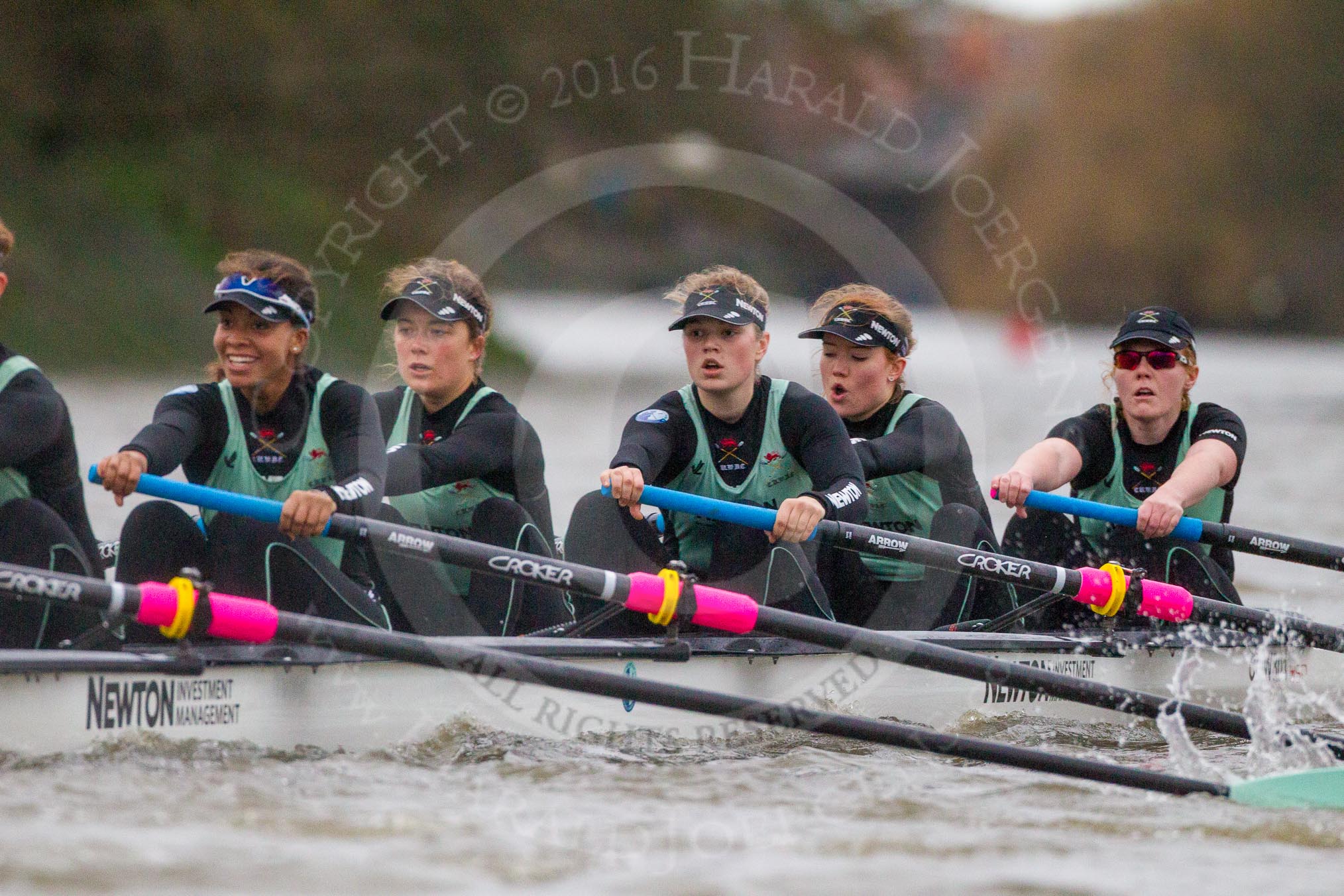 The Boat Race season 2016 - Women's Boat Race Fixture CUWBC vs OBUBC.
River Thames between Putney Bridge and Mortlake,
London SW15,

United Kingdom,
on 31 January 2016 at 16:19, image #120