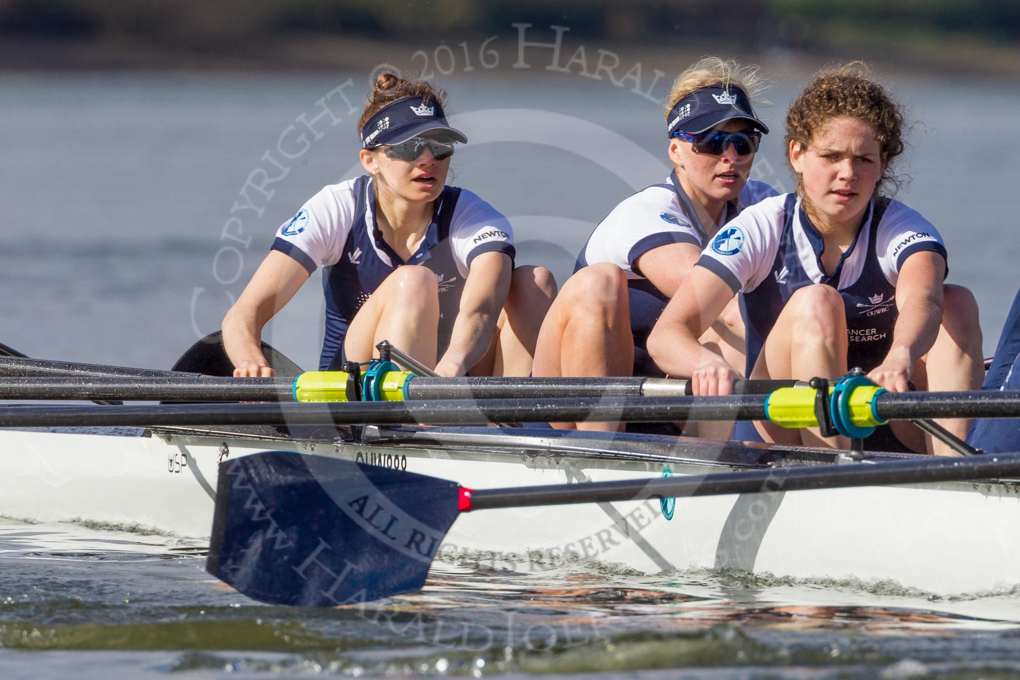 The Boat Race season 2016 -  The Cancer Research Women's Boat Race.
River Thames between Putney Bridge and Mortlake,
London SW15,

United Kingdom,
on 27 March 2016 at 14:12, image #195