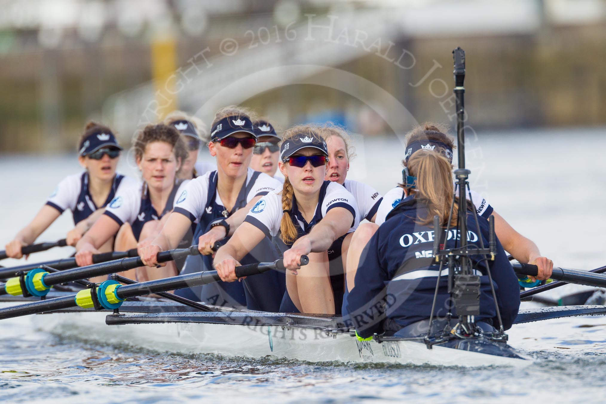 The Boat Race season 2016 -  The Cancer Research Women's Boat Race.
River Thames between Putney Bridge and Mortlake,
London SW15,

United Kingdom,
on 27 March 2016 at 14:15, image #217