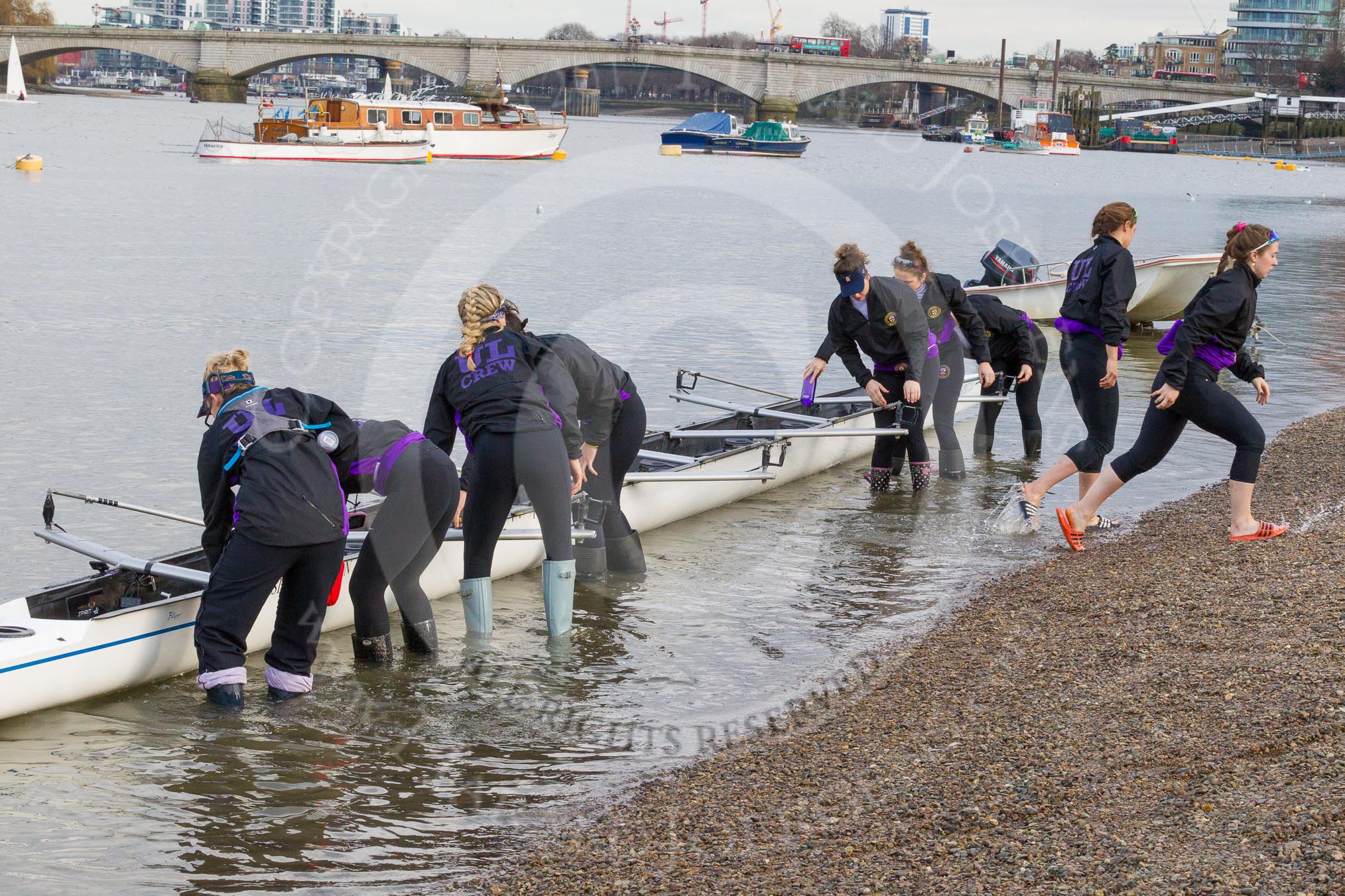 The Boat Race season 2017 - Women's Boat Race Fixture CUWBC vs Univerity of London: Getting ready for the fixture - the University of London crew.
River Thames between Putney Bridge and Mortlake,
London SW15,

United Kingdom,
on 19 February 2017 at 15:18, image #14