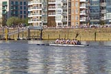 The Boat Race season 2017 -  The Cancer Research Women's Boat Race: Crowds along the Thames  as the OUWBC boat passes Fulham Reach.
River Thames between Putney Bridge and Mortlake,
London SW15,

United Kingdom,
on 02 April 2017 at 16:40, image #148