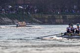 The Boat Race season 2017 -  The Cancer Research Women's Boat Race: The long lens compresses the distance, Cambridge is still in a comfortable lead at the White Hart pub, Mortlake.
River Thames between Putney Bridge and Mortlake,
London SW15,

United Kingdom,
on 02 April 2017 at 16:51, image #178