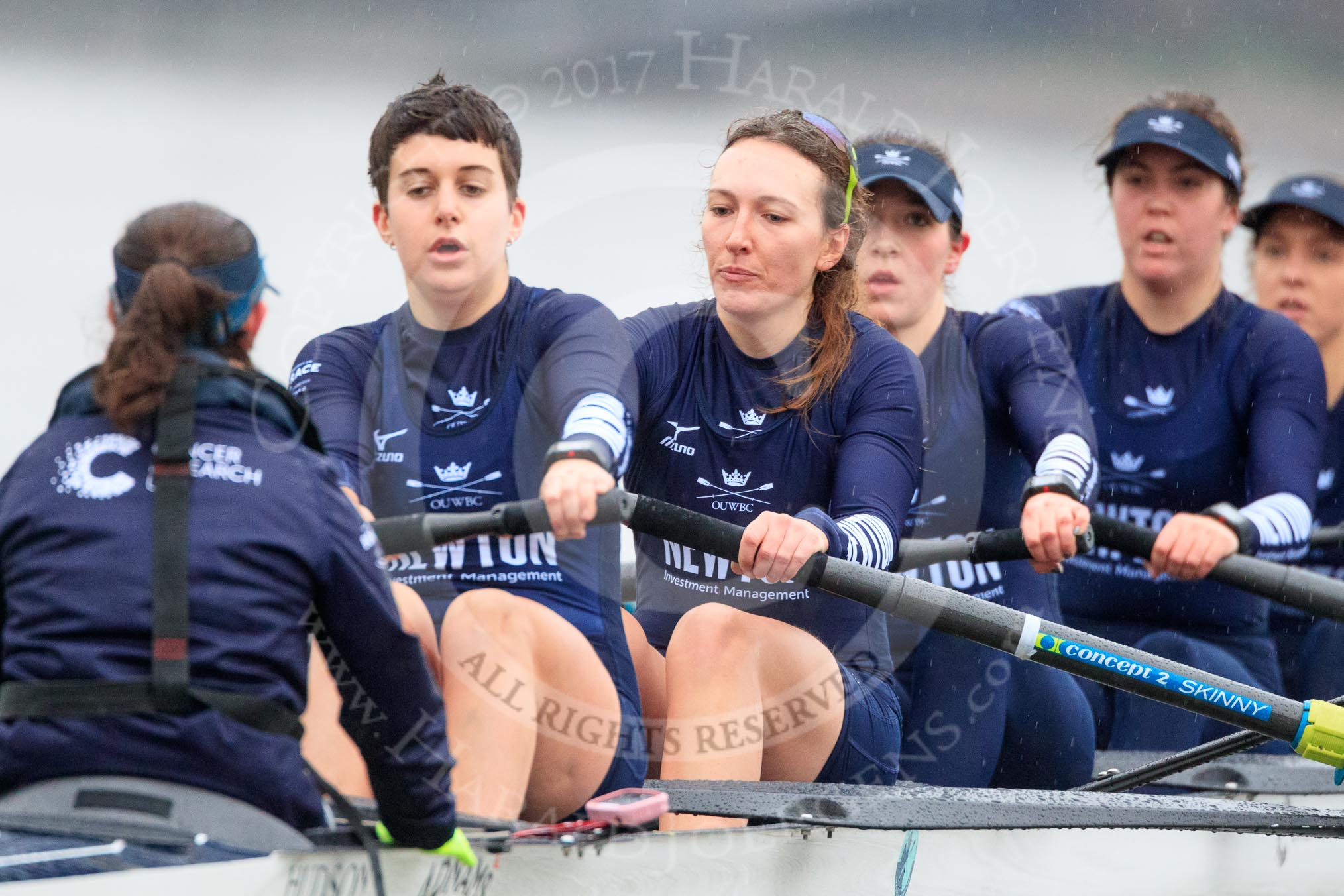 The Boat Race season 2018 - Women's Boat Race Trial Eights (OUWBC, Oxford): "Great Typhoon" passing Hammersmith Bridge - cox Jessica Buck, stroke Alice Roberts,  7 Abigail Killen, 6 Sara Kushma, 5 Olivia Pryer, 4 Linda Van Bijsterveldt, 3 Madeline Goss, 2 Laura Depner, bow Matilda Edwards.
River Thames between Putney Bridge and Mortlake,
London SW15,

United Kingdom,
on 21 January 2018 at 14:35, image #102