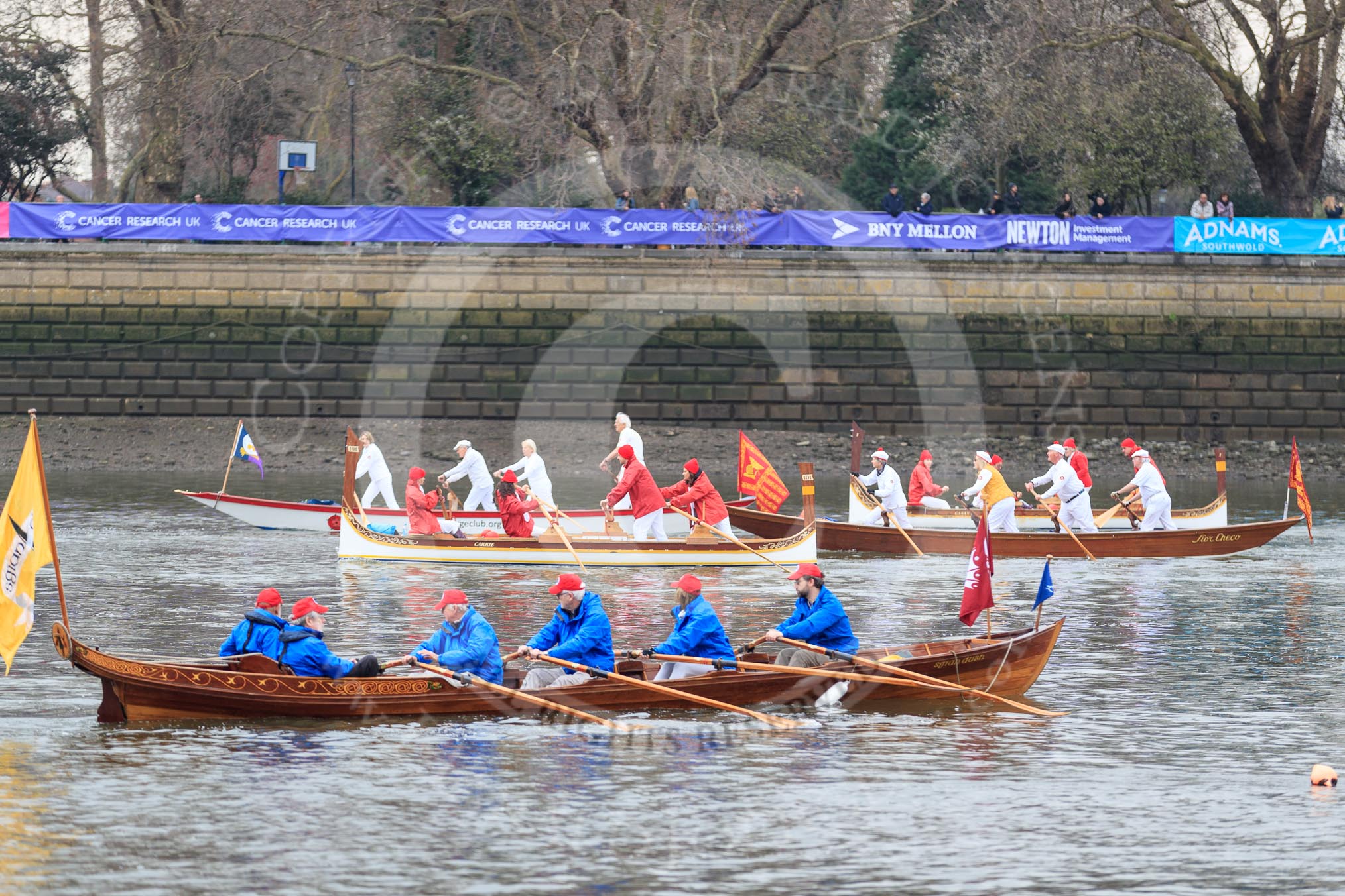 The Cancer Research UK Women's Boat Race 2018: Historic rowing boats (here from CityBargeClub.org.uk) entertaining the crowds.
River Thames between Putney Bridge and Mortlake,
London SW15,

United Kingdom,
on 24 March 2018 at 15:16, image #79