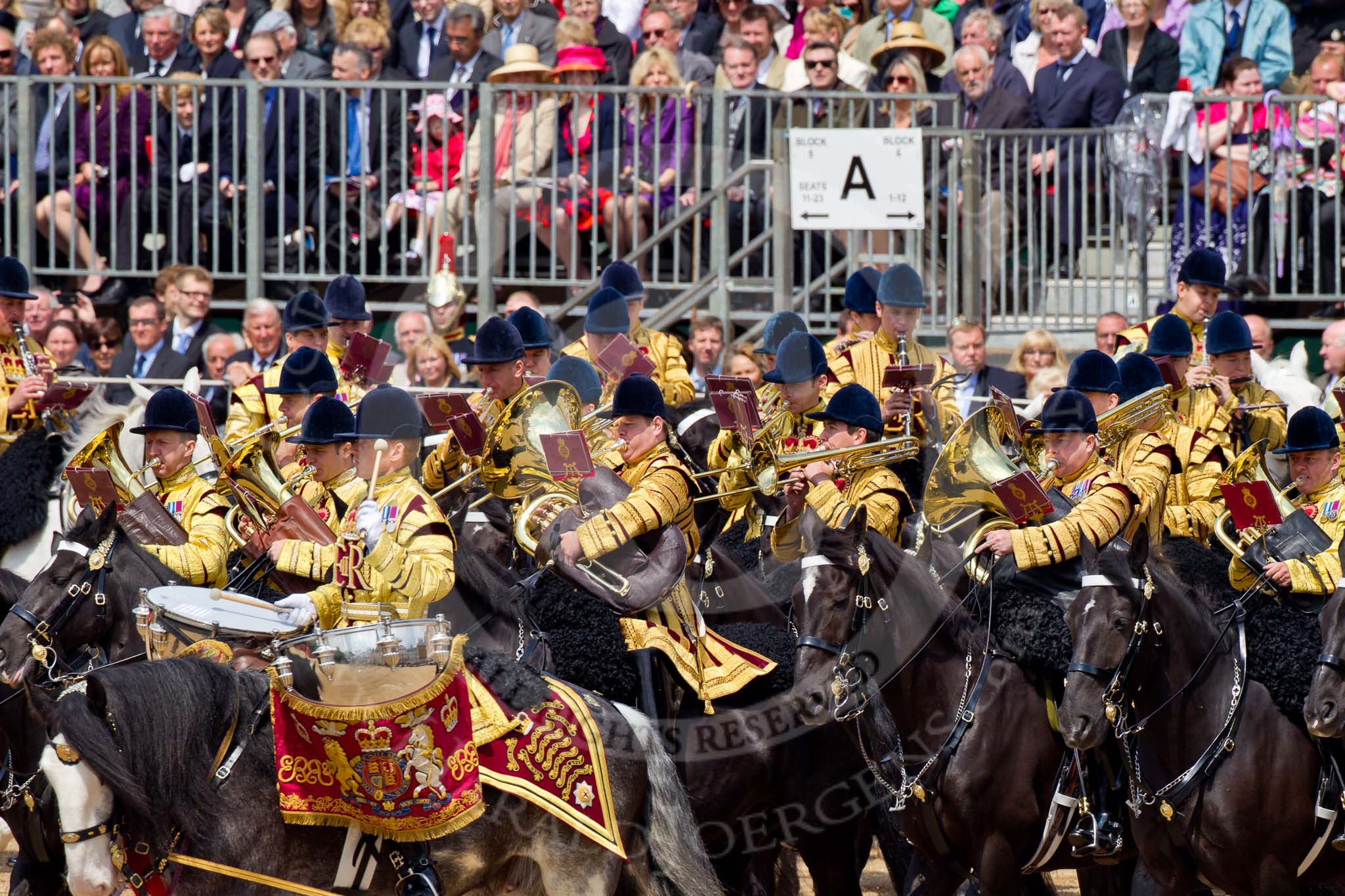 Trooping the Colour 2011: The Mounted Bands of the Household Cavalry moving onto the parade ground. In the front one of the two kettle drummers..
Horse Guards Parade, Westminster,
London SW1,
Greater London,
United Kingdom,
on 11 June 2011 at 11:54, image #319