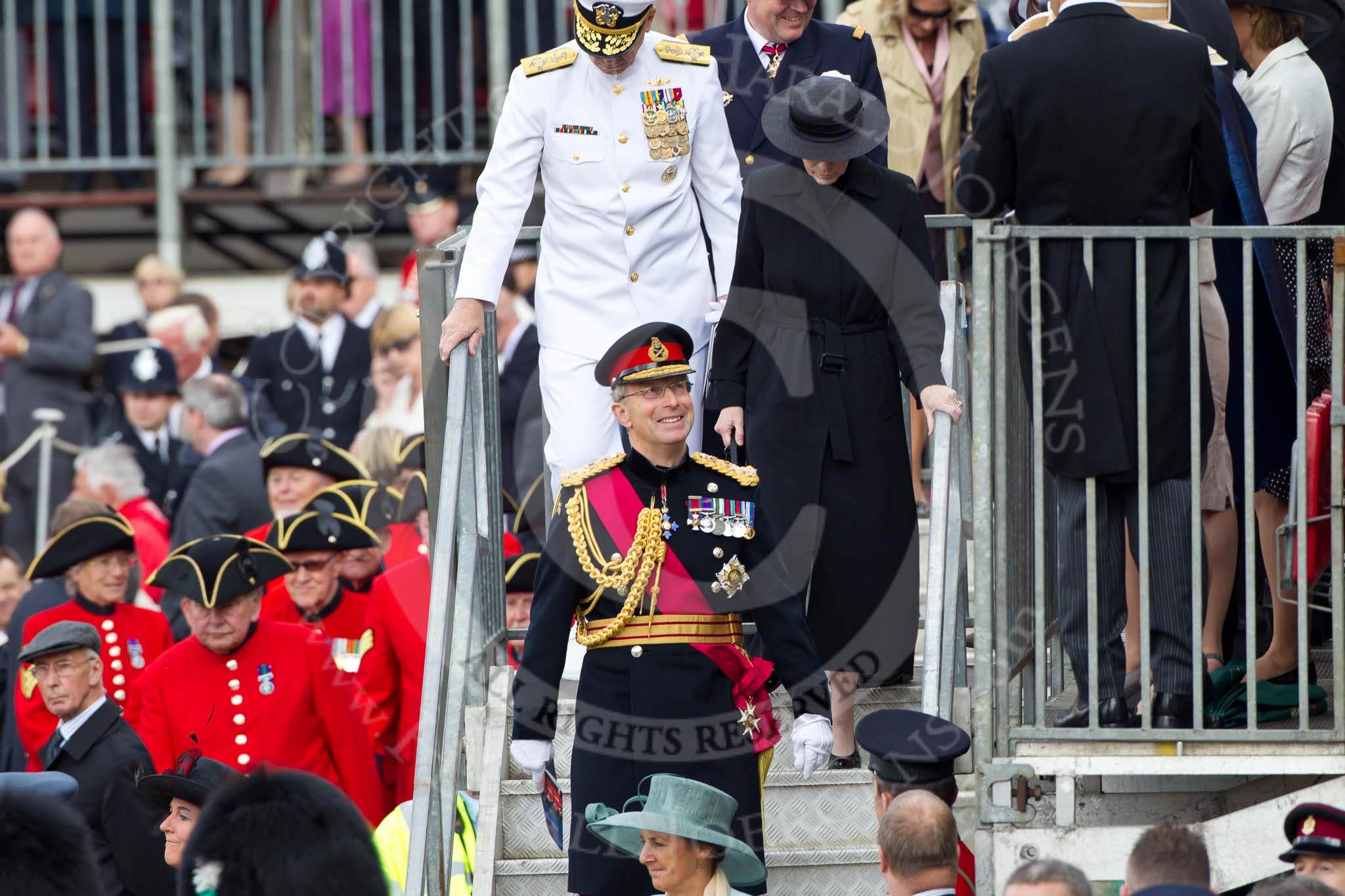 Trooping the Colour 2011: General Sir David Richards, who took over as Chief of the General Staff in August 2009, leaving the grand stand at the end of the parade. On the left a group of Chelsea Pensioners..
Horse Guards Parade, Westminster,
London SW1,
Greater London,
United Kingdom,
on 11 June 2011 at 12:14, image #440