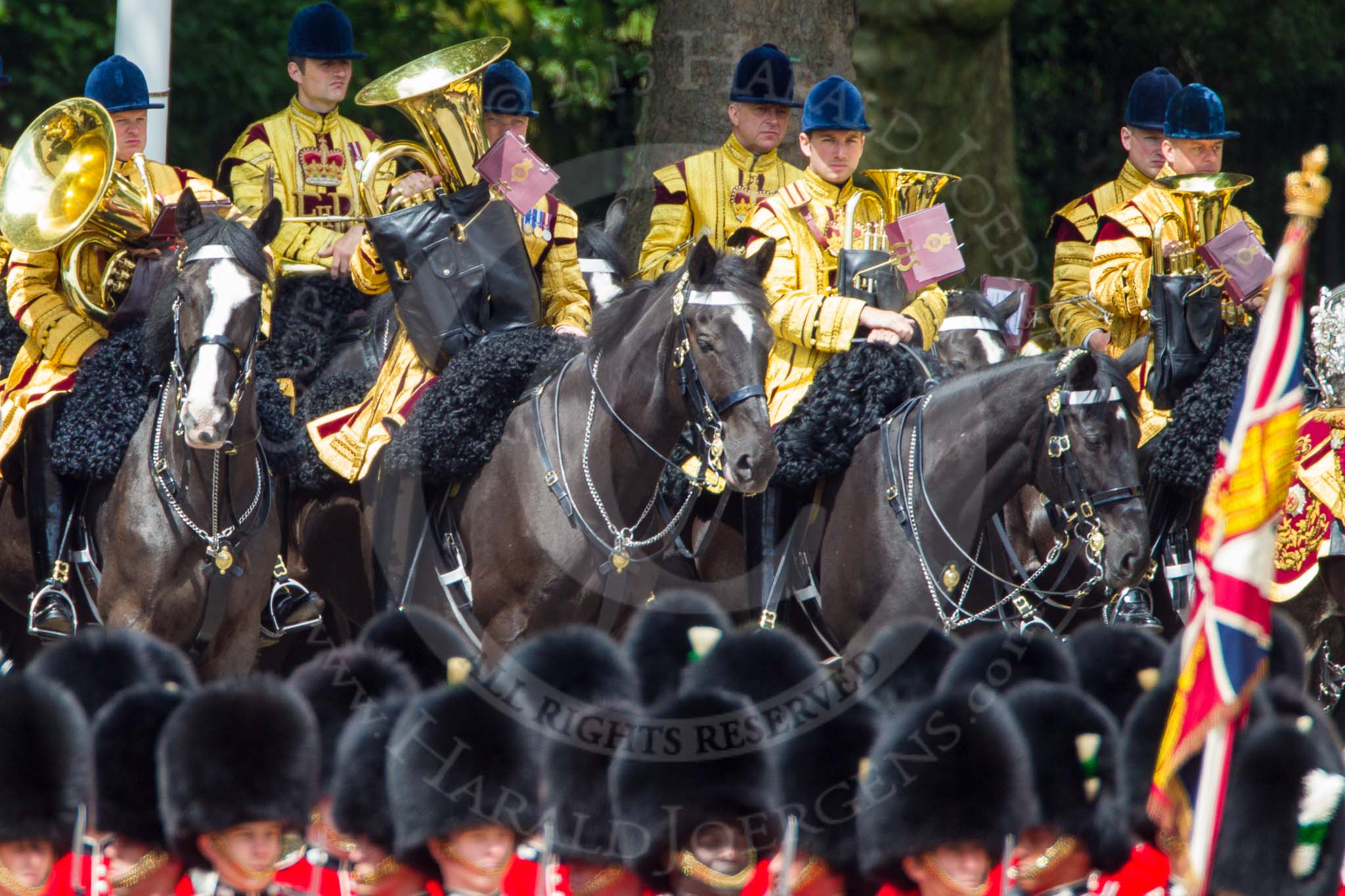 The Colonel's Review 2013: The Ensign troops the Colour along No. 4 Guard, Nijmegen Company Grenadier Guards..
Horse Guards Parade, Westminster,
London SW1,

United Kingdom,
on 08 June 2013 at 11:24, image #574