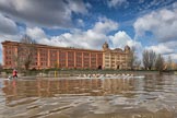 The Boat Race season 2012 - Tideway Week (Tuesday).




on 03 April 2012 at 10:54, image #122