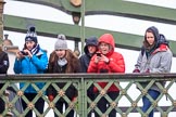 The Boat Race season 2018 - Women's Boat Race Trial Eights (OUWBC, Oxford): friends and families on Hammersmith Bridge.
River Thames between Putney Bridge and Mortlake,
London SW15,

United Kingdom,
on 21 January 2018 at 14:35, image #98